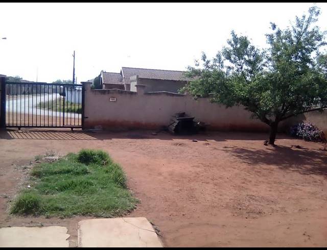 2 BEDROOM HOUSE FOR SALE IN KATLEHONG SOUTH
